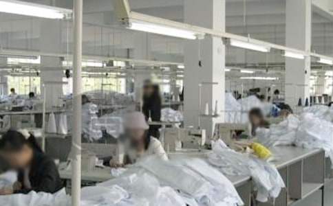 走进裕元服装厂活动总结报告 参观服装厂活动过程