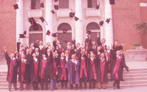 应届毕业生年度工作总结报告 应届毕业生年度工作总结范文